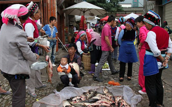 Saturday market at Ease Bai Ethnic Village,Dali
