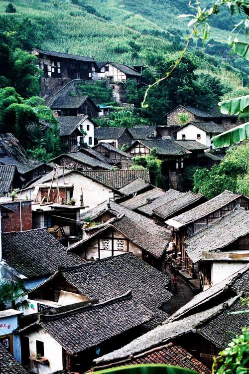Niujie Ancient Town in Yiliang County