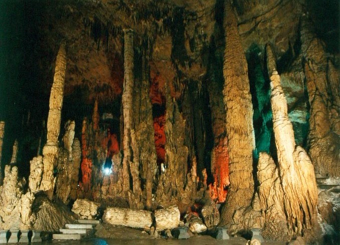 Tiantai Mountain Caves in Weixin County