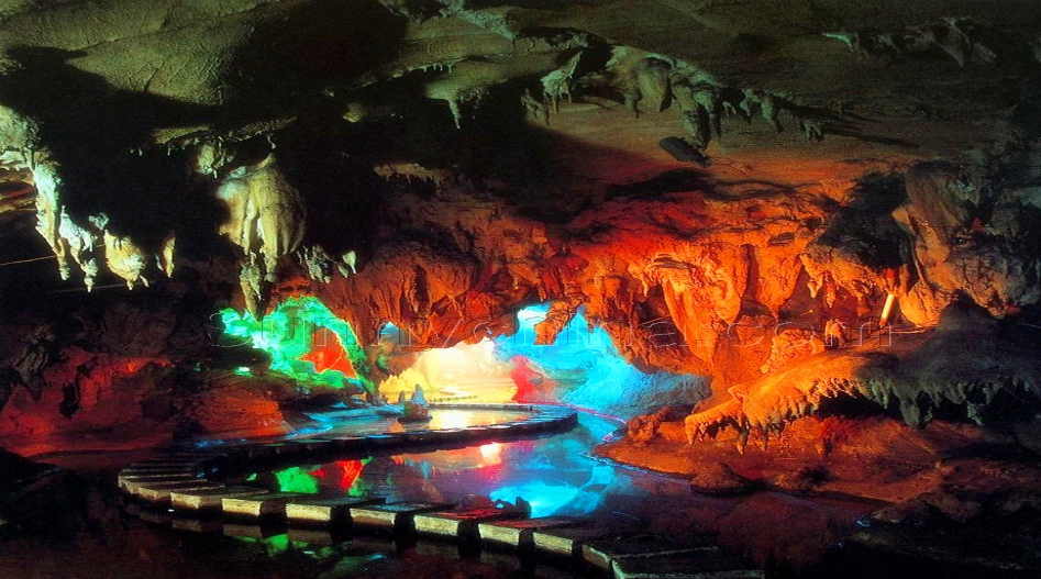 Bailongdong Cave in Mile County