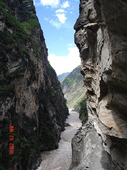 Middle Rapids of Middle Tiger Leaping Gorge
