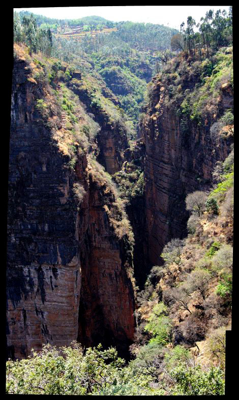 The Jiyi Gorge South side.