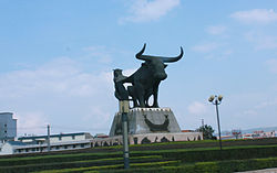 A sculpture in Jiangchuan County