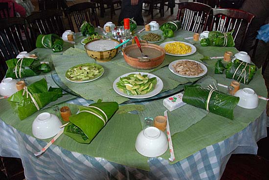 mangshi-foodgreen-leaves-meal.jpg