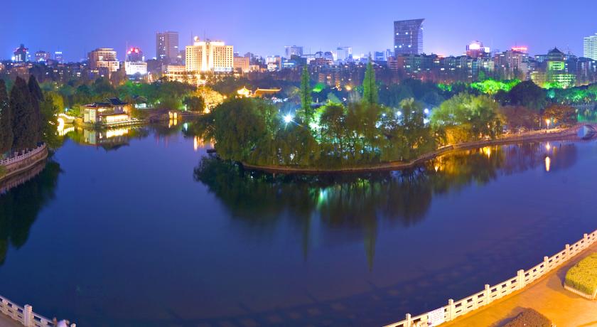 Kunming-Green-Lake-Hotel-2