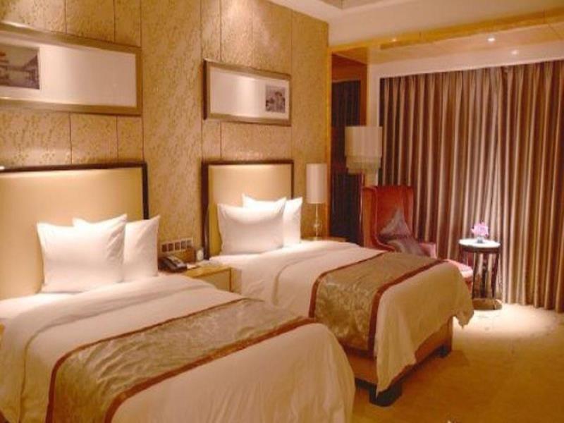 Kunming-Wyndham-Grand-Plaza-Royale-Coloful-Hotel-3