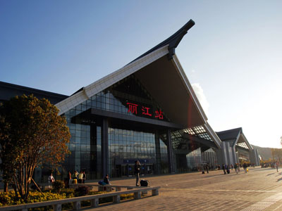 Lijiang-train-station.jpg