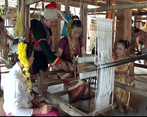 A Dai Brocade Village in Xishuangbanna