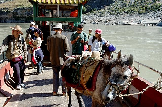 Daju Ferry of Tiger Leaping Gorge