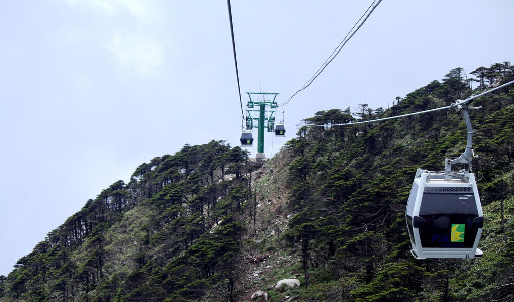 Tianlong Ropeway of Cangshan Mountain in Dali