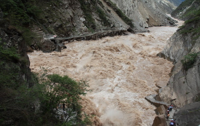 Lijiang Tiger Leaping Gorge(the upper part)