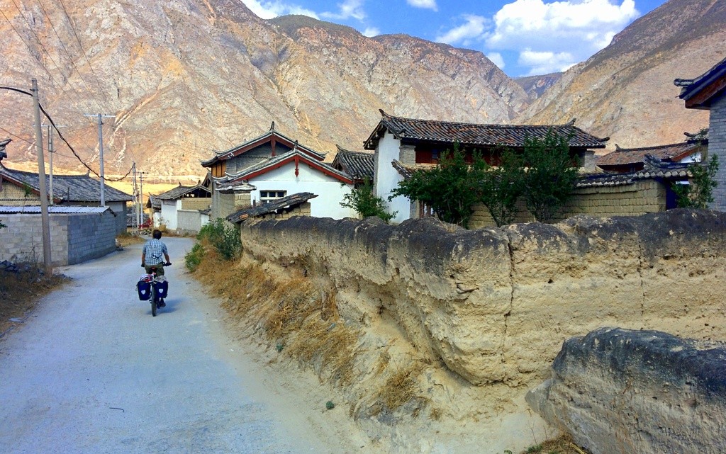 Daju Town and  Daju Yangtze Ferry