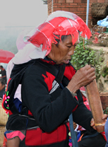 old akha woman