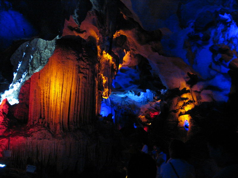  Swallow Cave in jianshui