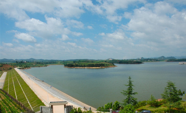 Ting Lake in Yanshan County