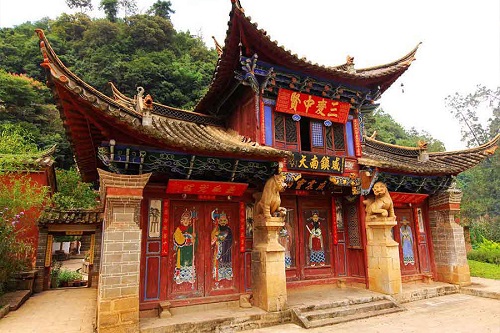 Yuanshidong Cave in Mengzi City