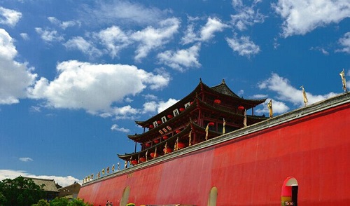 Chaoyang Gate Tower in Jianshui 