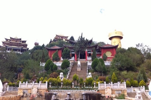 Guishan Temple in Shangrila