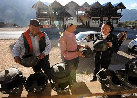 Nixi Pottery Village in Shangri-la