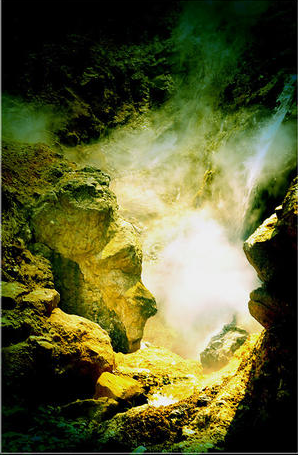 Dakongbeng Hot Spring in Yunxian County