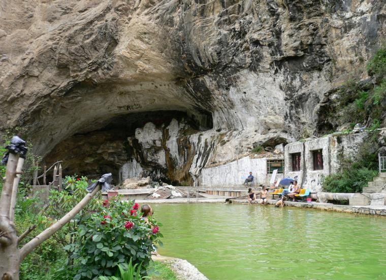 Tianshengqiao Hot Spring Resort in Shangri-la