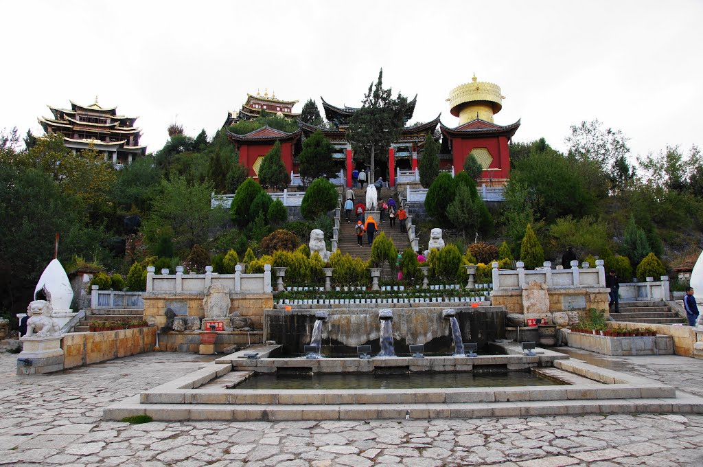 Guishan Hill Park in Shangri-la