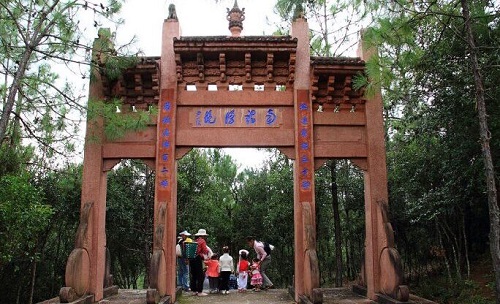 Shizhong Temple and Ancient Grottoes 