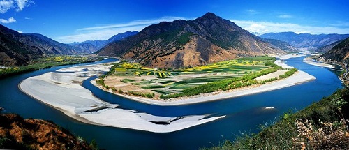 The upper part of Tiger Leaping Gorge