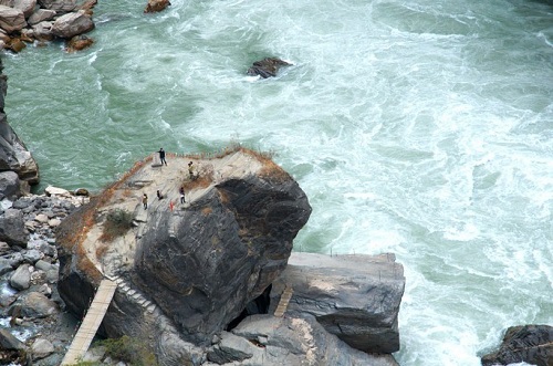 The middle part of Tiger Leaping Gorge