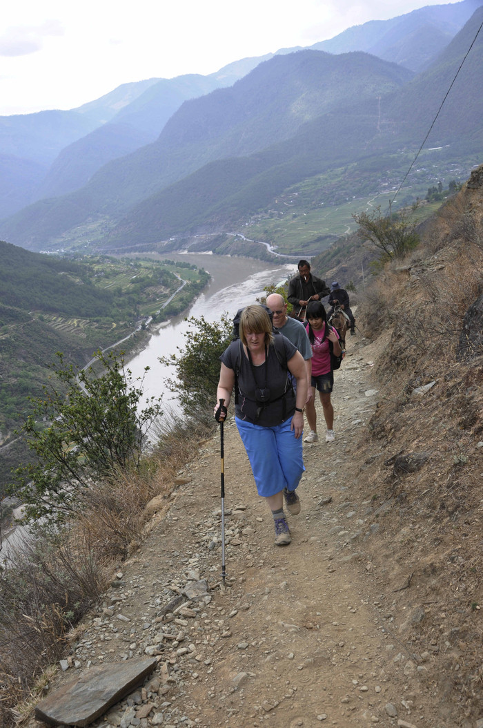 Tiger-Leaping-Gorge-Hiking-Tour-Photo01.jpg