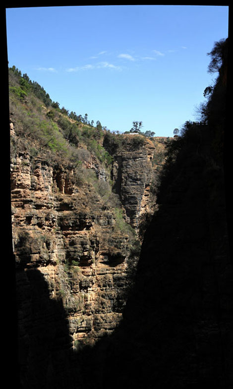 Jiyi Gorge North side.